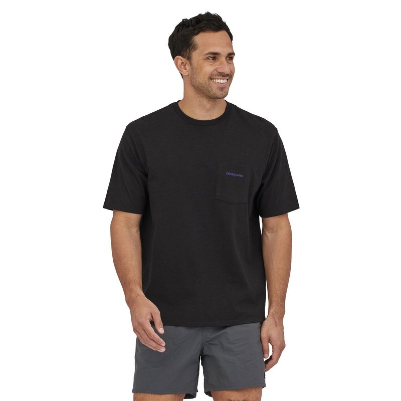 Polo-Para-Hombre-Manga-Corta-Boardshort-Logo-Pocket-Responsibili-Tee®-Negro-Patagonia