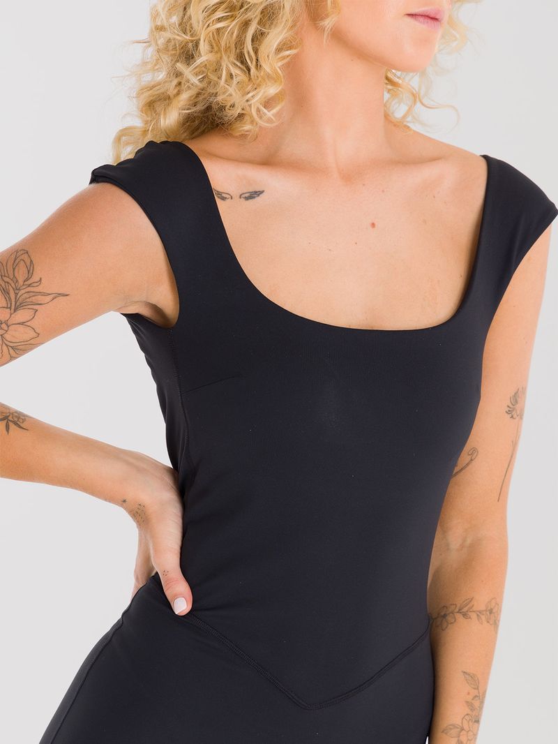 ENTERIZO-CORTO-PARA-MUJER-SAINT-MALE-KIRA-NEGRO-BSOUL