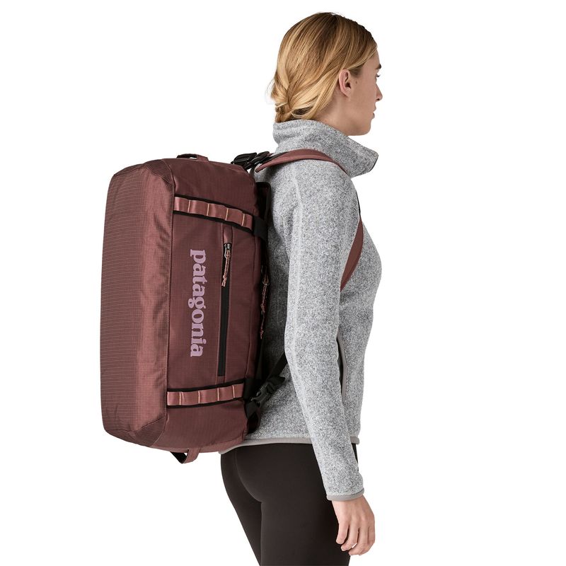 Maletin-Black-Hole-Duffel-40L-Morado-Patagonia