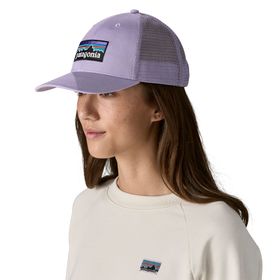 Gorro P-6 Logo Lopro Trucker Morado Patagonia